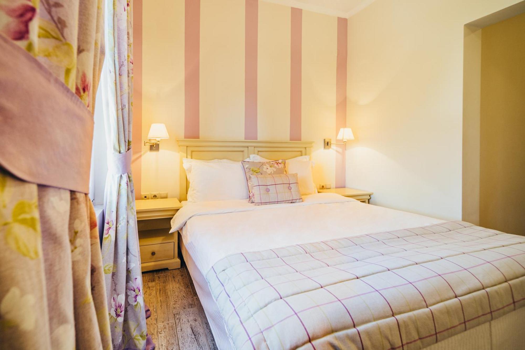To Spiti Tis Sofias Hotel Kastoria Bagian luar foto
