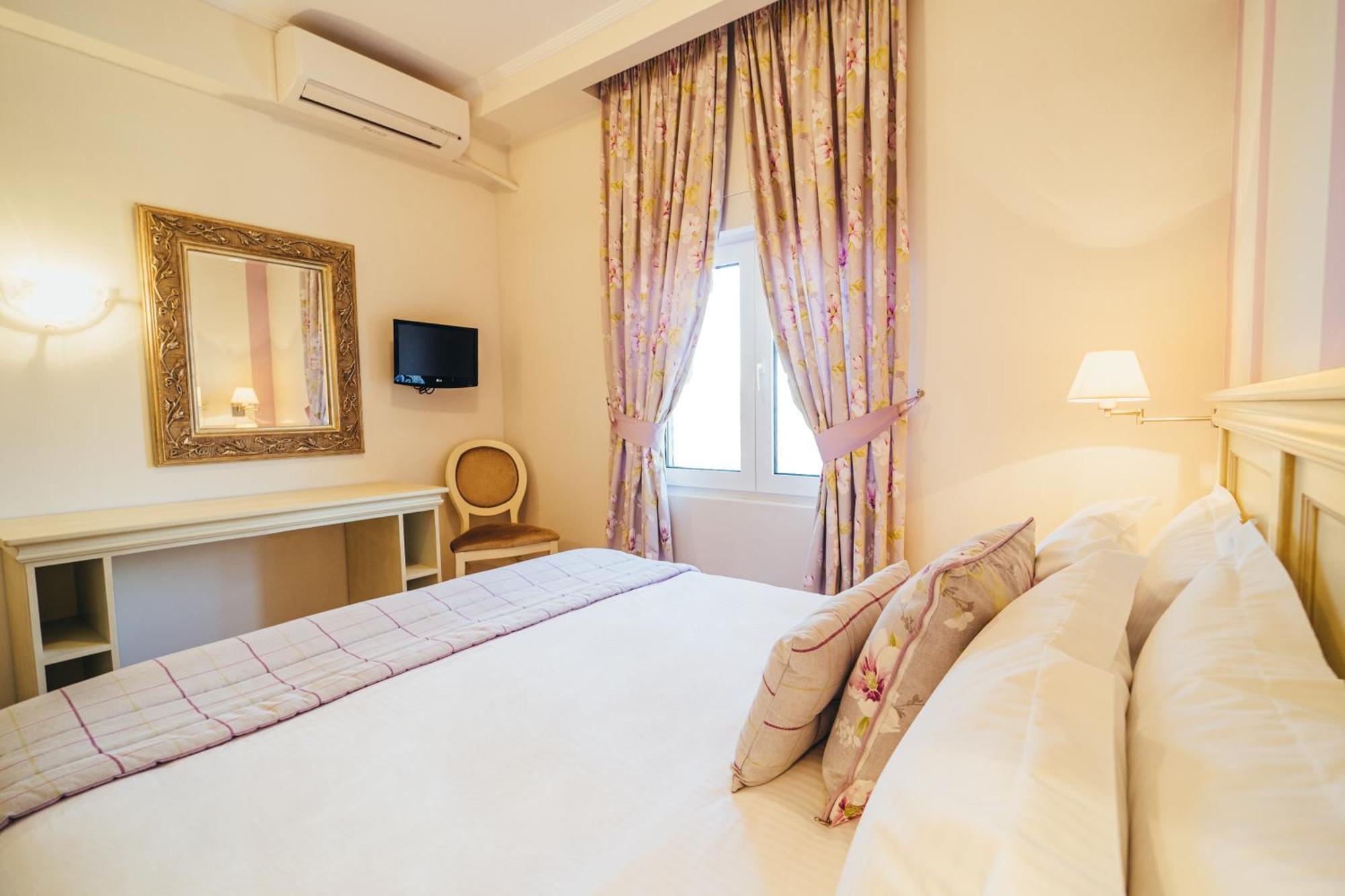 To Spiti Tis Sofias Hotel Kastoria Bagian luar foto
