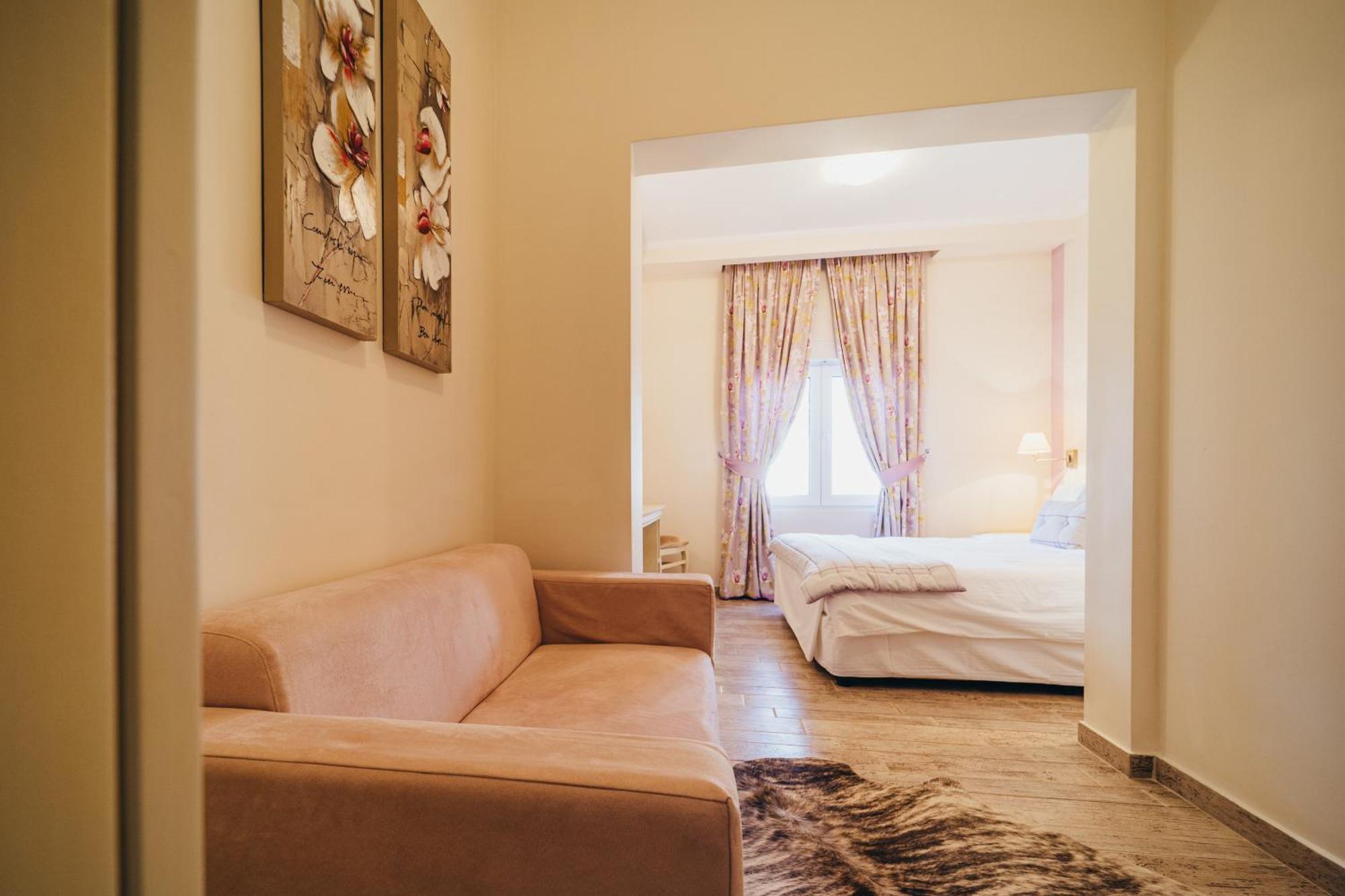 To Spiti Tis Sofias Hotel Kastoria Bagian luar foto