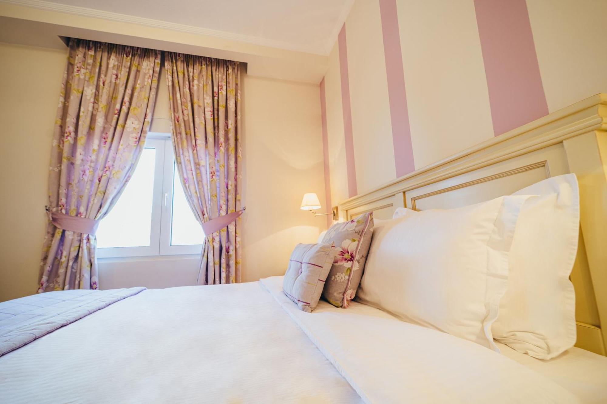 To Spiti Tis Sofias Hotel Kastoria Bagian luar foto